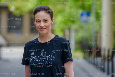 Gdansk.  Magdalena Rozczka odwiedzila dzieci w Klinice...