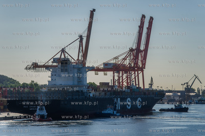 Najwiekszy kontenerowiec w historii portu MSC Charleston,...