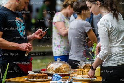 Gdansk. Wielki piknik na placu Swietopelka, zorganizowany...