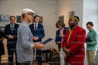 Gdansk. Nadbaltyckie Centrum Kultury. Uroczystosc wreczenia...