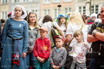 Gdansk. Swieto Miasta.  Parada Gdansczan - Wiwat Gdansk....