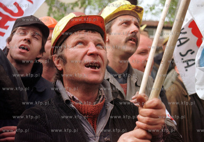 Prostest gdanskich stoczniowcow na ulicach Gdanska...