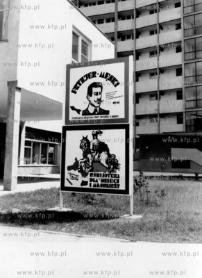 Reklama Fryzjera Męskiego oraz Biblioteki dla dzieci...