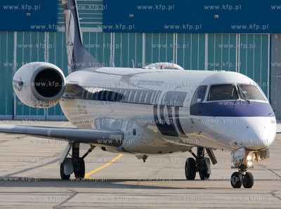 Gdansk,Rebiechowo. Z powodu zlej widzialnosci na Warszawskim...