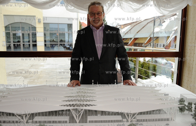 Sopot. Hotel Haffner. Podpisanie umowy na budowe nowego...