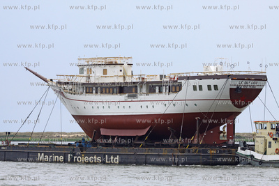 Transport kadluba do portu wewnetrzego w Gdansku szkolnego...