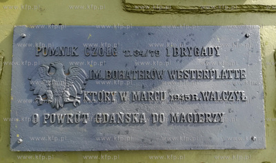 Gdańsk. Al. Zwycięstwa. Pomnik, czołg T34/79 1 Brygady...