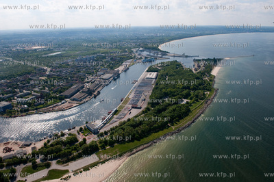 Port Gdańsk z lotu ptaka. 25.05.2009 fot. Kacper Kowalski...