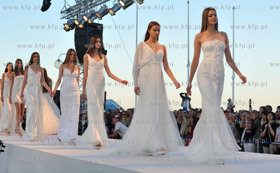 Sopot Fashion Day na molo w Sopocie. Pokaz kolekcji...