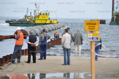 Prace przy budowie wylotow sopockich potokow w glab...