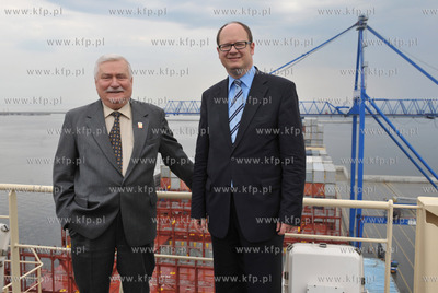 Terminal DCT w Gdansku. Prezydent Lech Walesa, z Prezydentem...