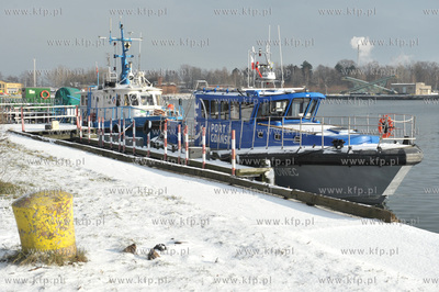 Gdansk Nowy Port. Martwa Wisla. Przystan jednostek...