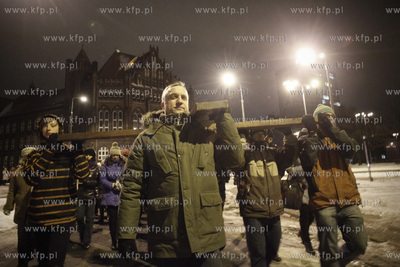 Miejska Droga Krzyzowa, zorganizowana po raz osmy przez...