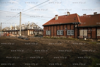 Wyburzanie tzw. Indianskiej Wioski ( osiedle parterowych...