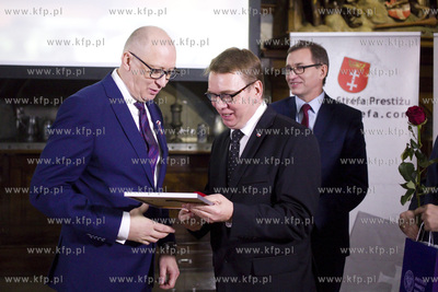 Gdańsk. Dwór Artusa. Wręczenie nagród Świadek...