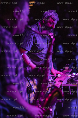 Festiwal Świat Mało Znany. Koncert zespołu Caritas...