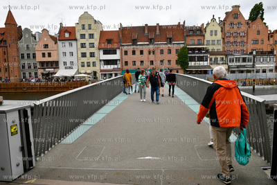 Po 9 miesiącach kładka obrotowa na Wyspę Schiorzów...