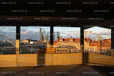Gdańsk. Naziemny parking wielopoziomowy przy ul. Jana...