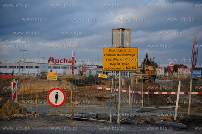 Gdansk. Budowa wezla drogowego Karczemki i trasy WZ....