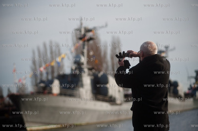 Port Wojenny w Gdyni. Ceremonia ostatniego opuszczenia...