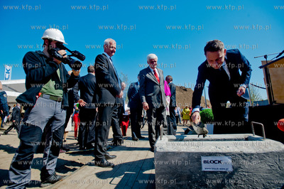 Gdansk. Batycki Kampusu Uniwersytetu Gdanskiego. Uroczystosc...
