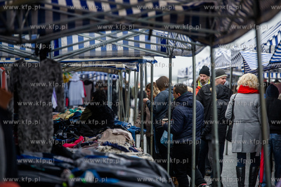 Gielda samochodowa w Pruszczu Gdanskim. Jedno z
najwiekszych...