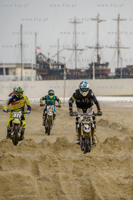 Gdynia. Plaza Miejska. Wielka Orkiestra Swiatecznej...