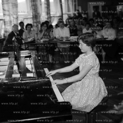 Przesłuchanie w konkursie pianistycznym. (lata50)
1958
0002212z
Fot....