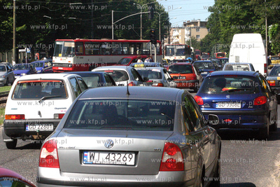 Potezny korek na skrzyzowaniu ulic Kartuskiej, Nowych...