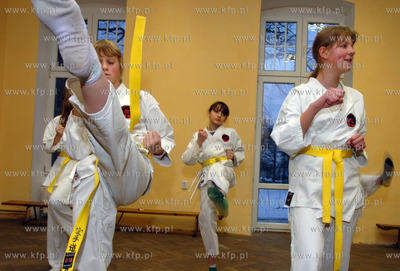 Niepogledzie, miejscowosc kolo Bytowa, woj. pomorskie,...