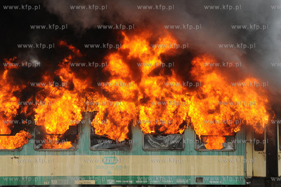 Wspolne cwiczenia antyterorystow, policji, strazy granicznej...