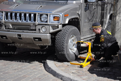 Jak sie okazuje producent blokad, ktore sa na wyposazeniu...
