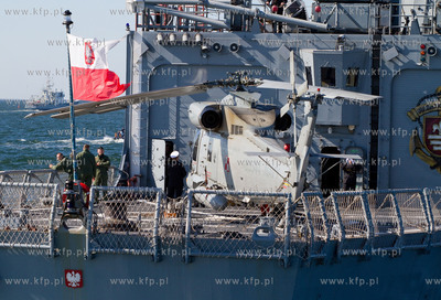 Parada z okazji obchodow Dni Morza i swieta Marynarki...