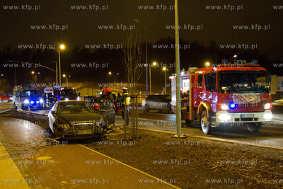 Grozny wypadek na skrzyzowaniu Kartuskiej, Lostowickiej...