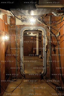 Niedokonczona Korweta Gawron oczekujaca na decyzje...