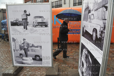 Otwarcie Mobilnego Muzeum Motoryzacji w Marinie na...