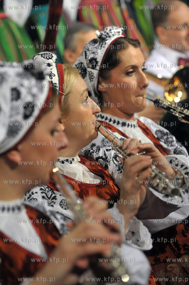 Koncert koled w wykonaniu zespolu Mazowsze w kosciele...