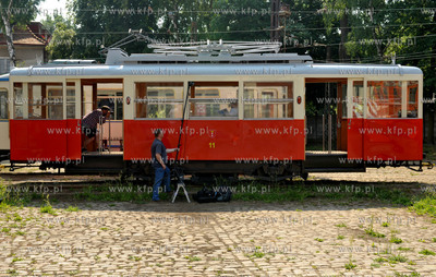 Sesja zdjeciowa w zajezdni Wrzeszcz zwiazana z ukazaniem...