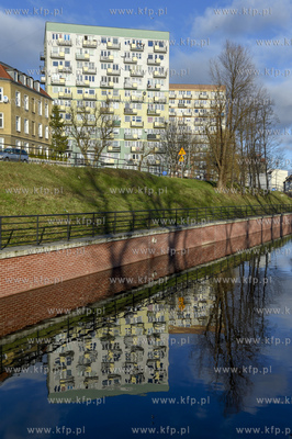 Biskupia Górka w Gdańsku. ul. Zaroślak i kanał...