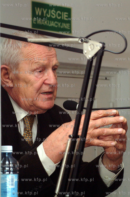 Mieczyslaw Rakowski - ostatni premier PRL , podczas...