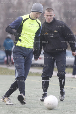 Gdansk Zaspa. Pilkarski turniej dzikich druzyn Do przerwy...