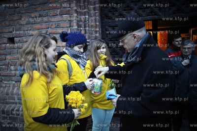 Gdansk. Marsz pamieci ofiar katastrofy smolenskiej...