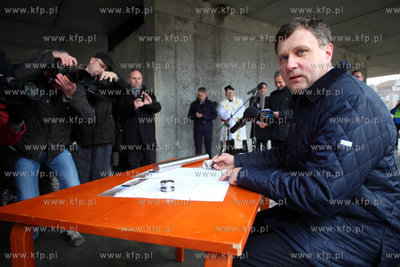 Uroczystosc wmurowania kamienia wegielnego pod budowe...