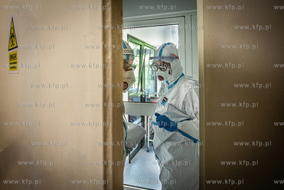 Szpital zakaźny w Gdańsku. Intensywna terapia oddziału...
