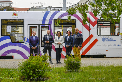 Konferencja prasowa podczas której zaprezentowano...