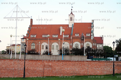 Kamien Pomorski, Stary Rynek. Gotycki ratusz z XIII/XIV...