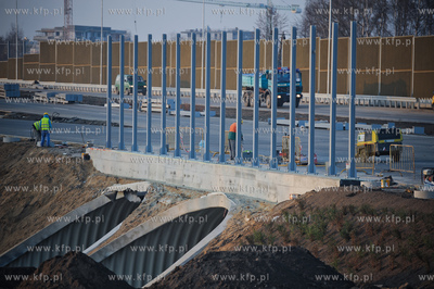 Gdansk. Budowa wezla drogowego Karczemki i trasy WZ....