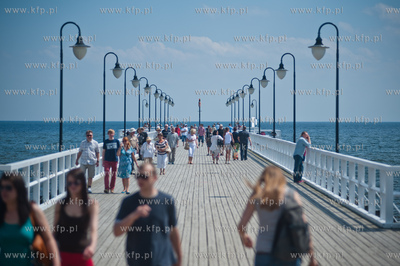 Gdynia. Niedzelne, sloneczne popoludnie na molo w Orlowie.
19.05.2013
fot....