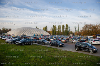 Gdansk. Cmentarz Garnizonowy. Dzien Wszystkich Swietych.
Nz...