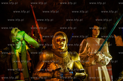 Gdansk. Zieleniec przy pomniku Jana Heweliusza. Widowisko...